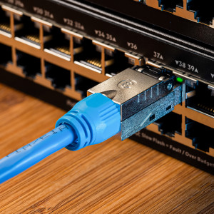 Set 4 Mufe CAT8 RJ-45 pentru cabluri Ethernet CAT8 ecranate, Kwmobile, Multicolor, Metal, 52519.04 - Img 4
