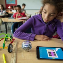 Bila robotica Sphero Bolt