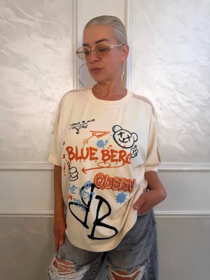 Дамска тениска в кремаво бяло Blue Berry Queen