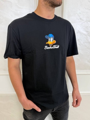 Мъжка тениска в черно с щампа Daffy Duck