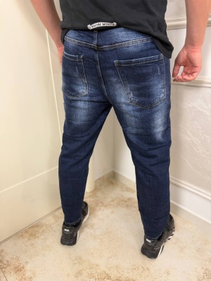 Мъжки тъмносини дънки Boyfriend Fit с леко накъсан ефект и пръски