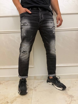 Мъжки дънки в черно с кръпки и аcid wash ефект