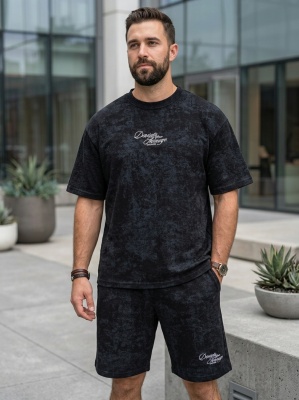 Мъжки къс екип в черно с винтидж ефект и щампа на гърба