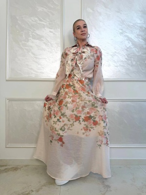 Елегантен дамски комплект от две части Floral Romance в светлобежово