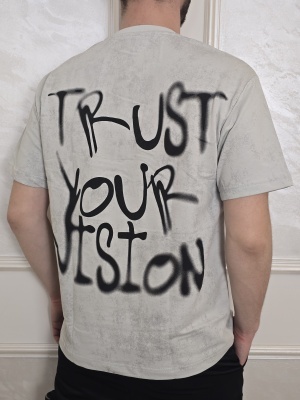 Мъжка тениска в светлосиво Trust Your Vision