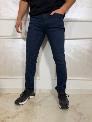 Мъжки дънки в цвят индиго Slim fit с изчистен дизайн MD79