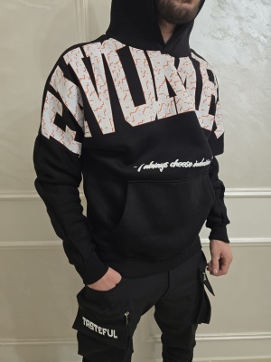 Мъжко худи в черно с щампа на мече и надписи