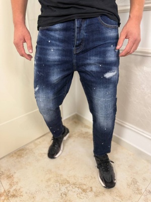 Мъжки тъмносини дънки Boyfriend Fit с леко накъсан ефект и пръски