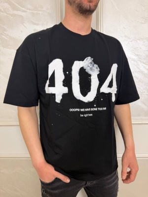 Мъжка тениска в черно с надписи 404