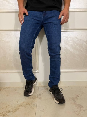 Мъжки дънки в син цвят Slim fit с изчистен дизайн MD78