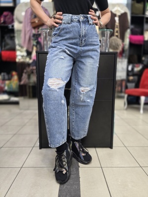 Дамски дънки Vintage Muse с накъсвания в синьо