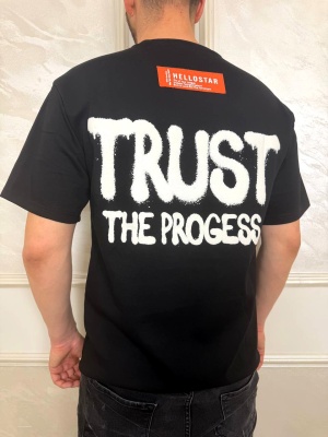 Мъжка тениска Trust в черно с надписи