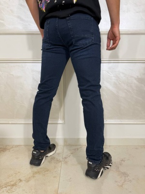 Мъжки дънки в цвят индиго Slim fit с изчистен дизайн MD79