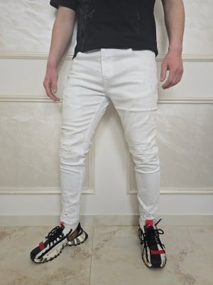 Мъжки skinny fit дънки в бяло с накъсан ефект