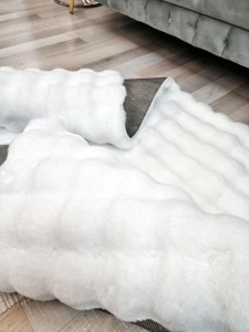 Covor Pufos,SOFTLINE, Rabbit, Imaculat , Living, Dining room, Sufragerie, Dormitor, Hol , culoare Alb - Img 5