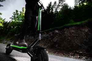 Trotineta Electrica MS ENERGY Flare X – Dual Motor 2×800W, Autonomie 70 km, Baterie 52V 18Ah - Img 15