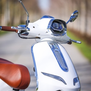Scuter benzina Voltarom RS4 Alb, 45 Km/h, 50 cc, 2.94Cp, euro5, in 4 timpi - Img 3