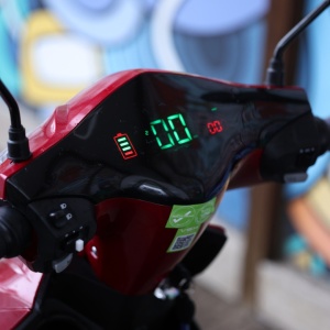 Scuter Electric (Bicicleta), Fara Permis, Cu Pedale Volta SX - 220 W, viteza maxima 25 km pe ora, visiniu, voltarom.ro,291934