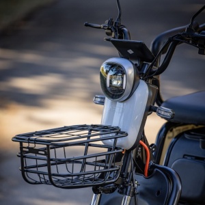 Triciclu Electric, Fara Permis, Motor 1000W, APM2 Alb, Autonomie pana la 36km, viteza maxima 25 km pe ora, Omologat RAR, voltarom.ro,291835