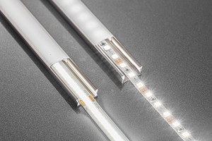 Bandă LED COB 12V, 320LED/m, 8mm, 8W/m, fără gel, alb cald, cablu mini amp, 5ml - Img 3