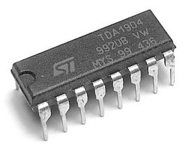 TDA1904 ST® me1