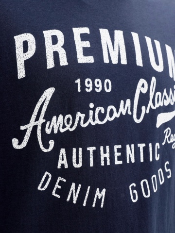 Jack & Jones Plus Tricou barbati big sizes, cu decolteu la baza gatului si imprimeu cu text, Bleumarin inchis - Img 3
