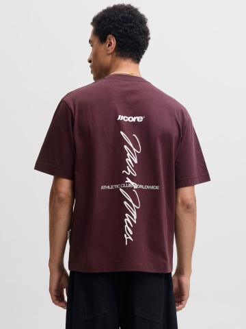 Jack & Jones Tricou barbati, cu decolteu la baza gatului, din bumbac, Relaxed Fit, JCOCLUB BACK SCRIPT, Bordeaux - Img 2