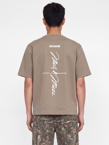 Jack & Jones Tricou barbati, cu decolteu la baza gatului, din bumbac, Relaxed Fit, JCOCLUB BACK SCRIPT, Bej inchis - Img 2