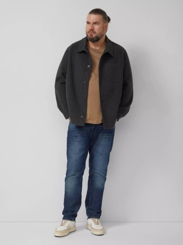s.Oliver Big Sizes Tricou barbati big sizes, cu decolteu la baza gatului si imprimeu cu text, Maro - Img 5