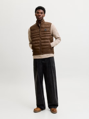 Jack & Jones Vesta barbati fara gluga cu guler inalt, Regular fit, JJEKINGSLEY, Maro - Img 6