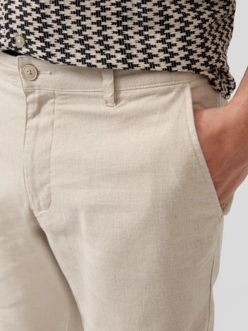 s.Oliver Pantaloni scurti barbati, din amestec de in, cu talie medie, Regular fit, Phoenix, Bej - Img 3