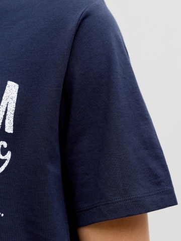 Jack & Jones Plus Tricou barbati big sizes, cu decolteu la baza gatului si imprimeu cu text, Bleumarin inchis - Img 4