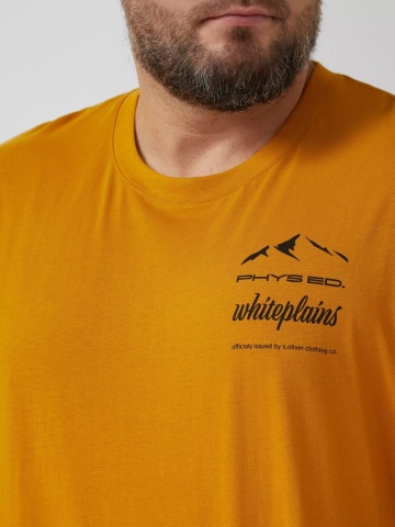 s.Oliver Big Sizes Tricou barbati big sizes, cu decolteu la baza gatului si imprimeu cu text, Galben inchis - Img 3