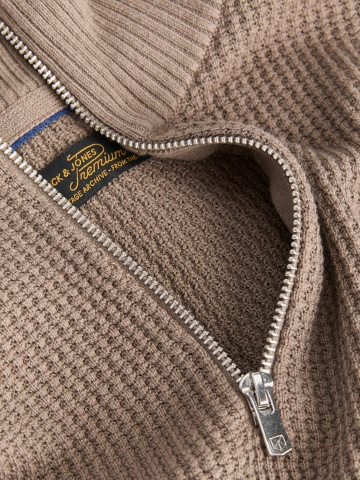 Jack & Jones Pulover barbati cu fermoar la baza gatului, din bumbac organic, JPRBLUSTANLEY, Maro deschis - Img 3
