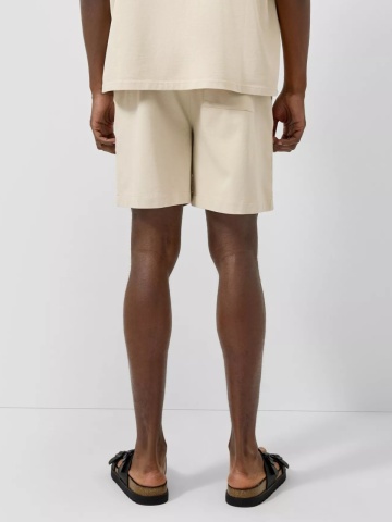Q/S by s.Oliver Pantaloni scurti de trening barbati, din jerseu gros, cu talie medie, Regular fit, Crem - Img 2