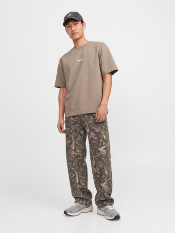 Jack & Jones Tricou barbati, cu decolteu la baza gatului, din bumbac, Relaxed Fit, JCOCLUB BACK SCRIPT, Bej inchis - Img 4