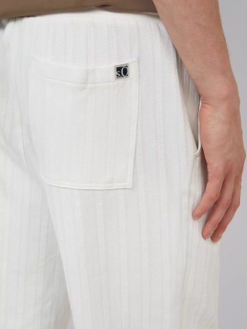 s.Oliver Pantaloni scurti, barbati, Detroit, cu aspect texturat, Relaxed fit, Alb - Img 3