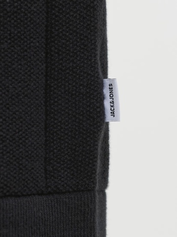 Jack & Jones Tricou barbati la baza gatuilui, din bumbac organic, Relaxed Fit, JJEBRADLEY, Negru - Img 5