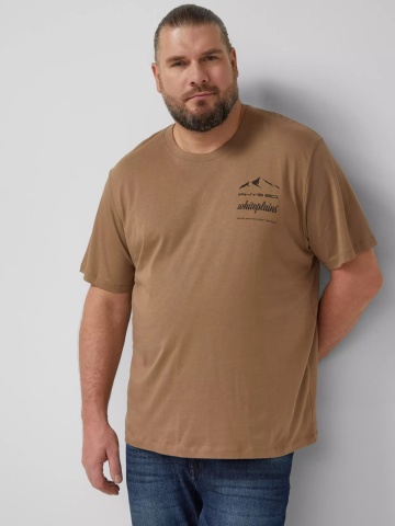 s.Oliver Big Sizes Tricou barbati big sizes, cu decolteu la baza gatului si imprimeu cu text, Maro