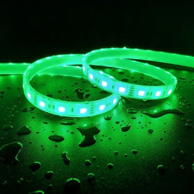8	Banda LED RGB waterproof 5m cu bluetooth si telecomanda IR