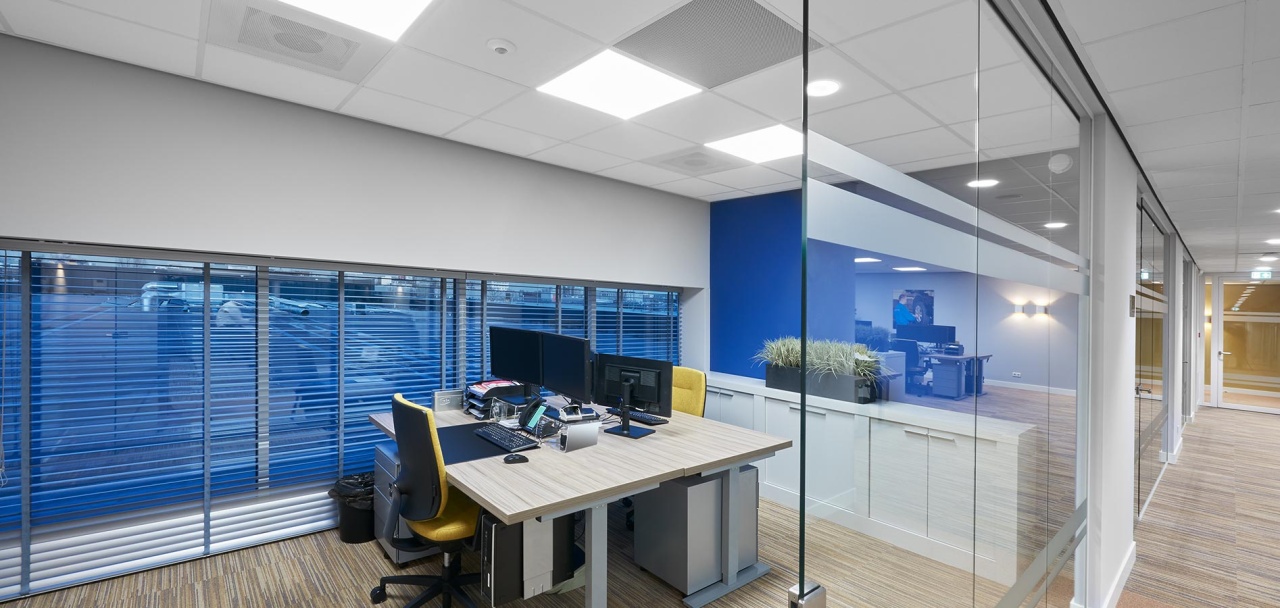 Panou led incastrat Trilux Twenty3 36W UGR < 19, 3600lm, 595x595 mm, lumina neutra(4000 K) - imagine 2