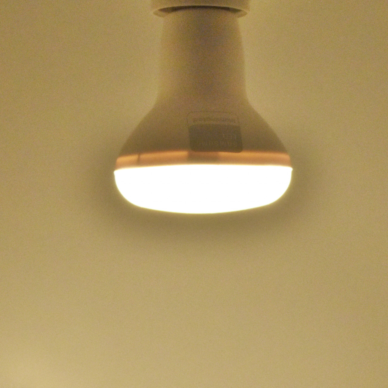 Bec LED V-TAC, 4.8W(40W), R50, E14, 470 lm, lumina calda (3000K), opal, clasa energetica F