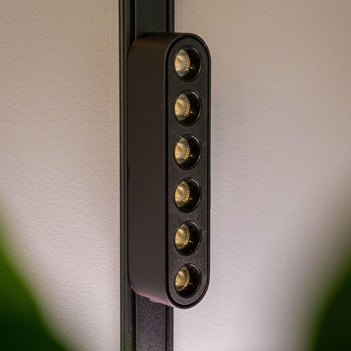 Spot LED pentru sina magnetica slim, liniar, 6W, lumina neutra(4000 K), negru, 640 lm, Klausen - 3 | YEO