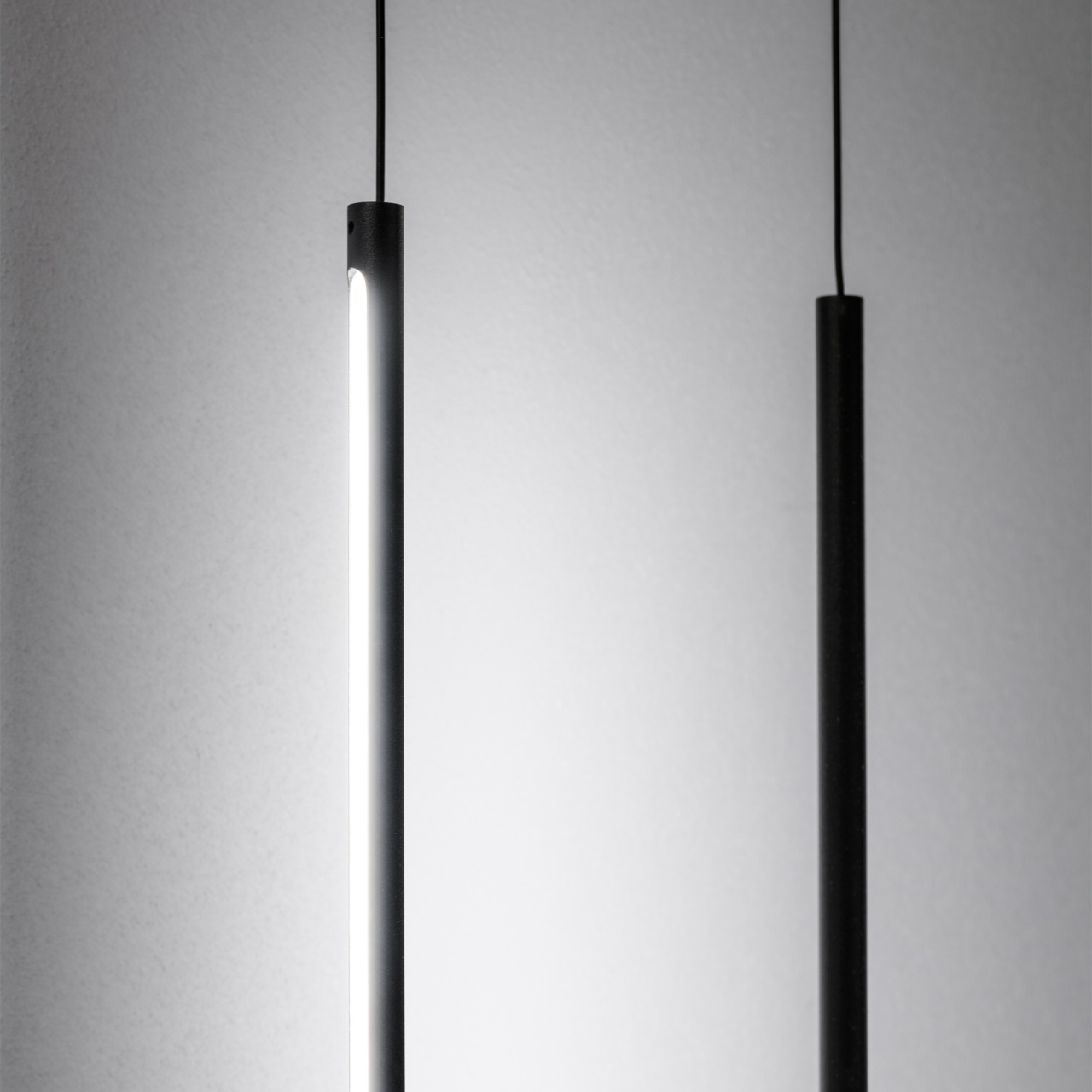 Pendul LED Essence, 16.5W, 990lm, lumina calda (2700 K), dimabil, IP20, negru, Ideal Lux
