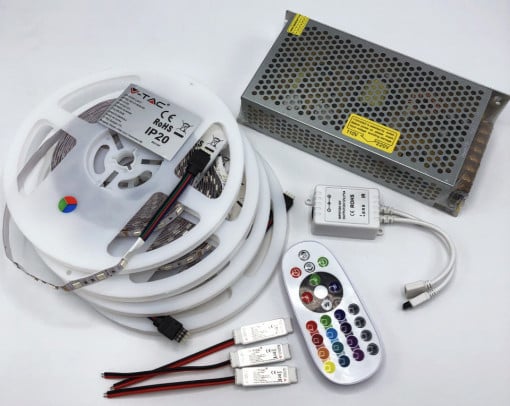 Kit Banda LED 5050 IP20 RGB 60 leduri/metru 20 metri+ alimentare + controller si telecomanda