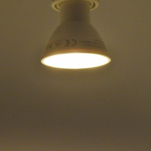 Bec LED dimabil GU10 7W (42W), 500 lm, 110 grade, lumina calda (2700K), opal, Optonica