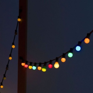 Ghirlanda luminoasa RGB cu telecomanda 15 becuri, 7.5W, 30lm/bec, 13 metri, IP44, V-TAC [2]- savelectro.ro