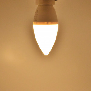 Bec LED lumanare 7W (45W) cip Samsung, E14, 600 lm, lumina calda (3000K), opal, V-TAC
