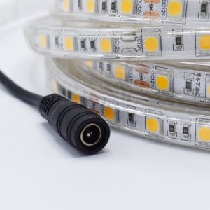 Banda LED 5050, 10.8W/metru, lumina calda (3000 K), 60 leduri/metru, IP65, 1000 lm/metru, V-TAC