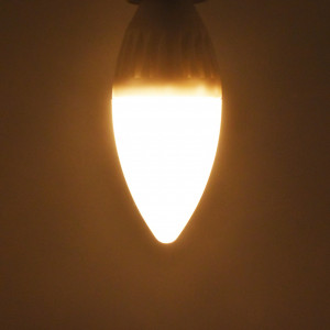 Bec led lumanare 9W (90W), E14, C37, 900 lm, lumina calda (3000K), opal, Kobi